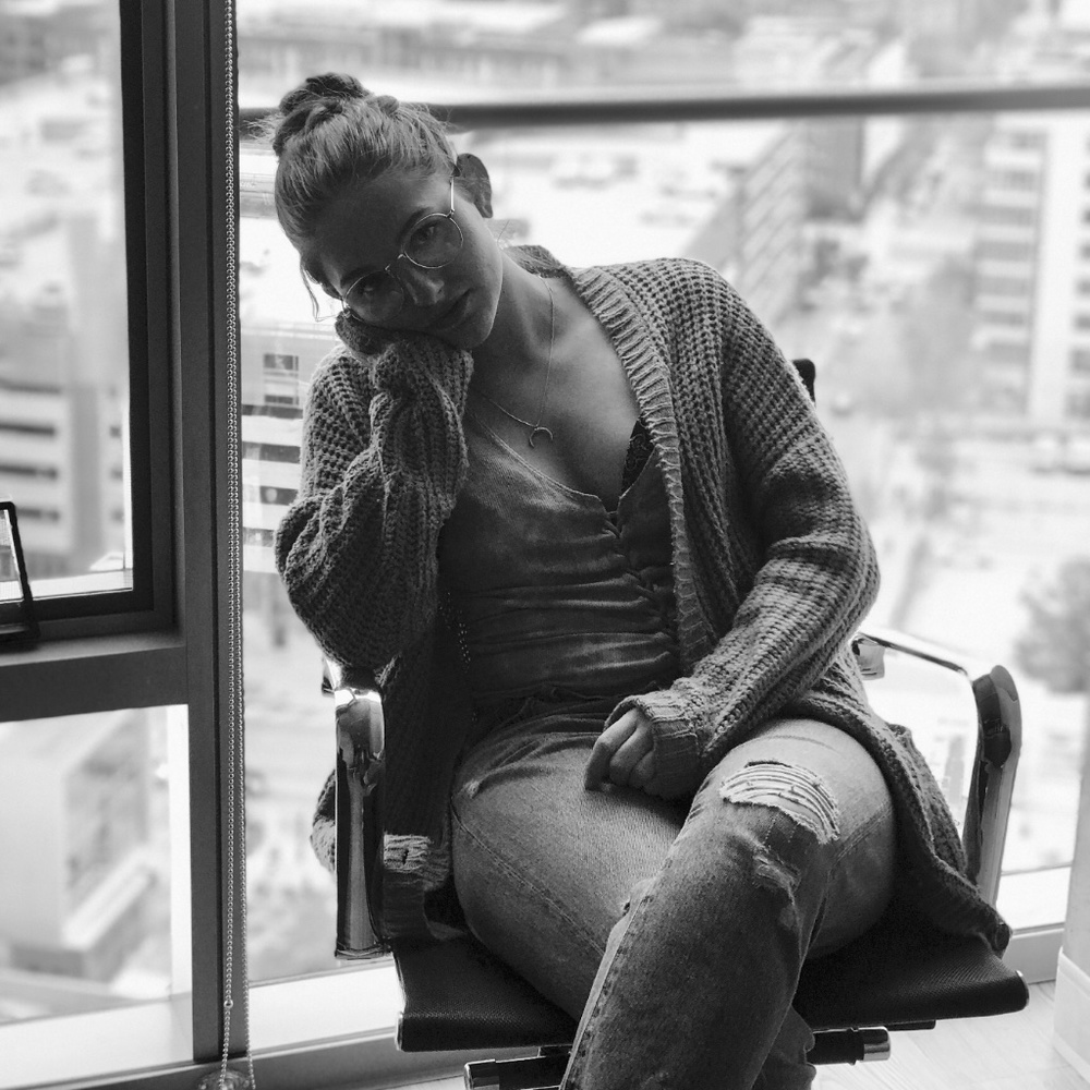 Hi there! I'm your stylist, Drea